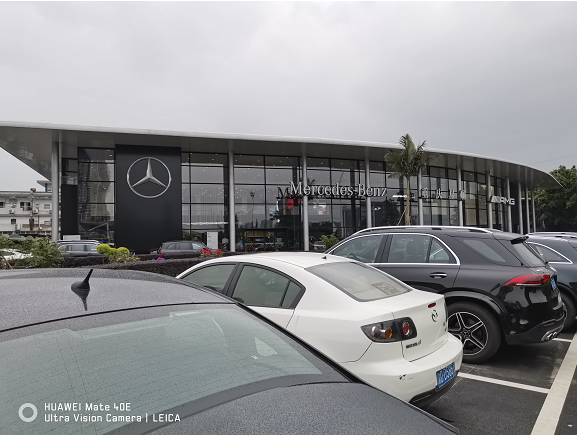 重慶星順奔馳4S店明格提升門順利移交